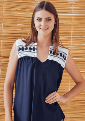 Blusa con Bordado de Ao Poi